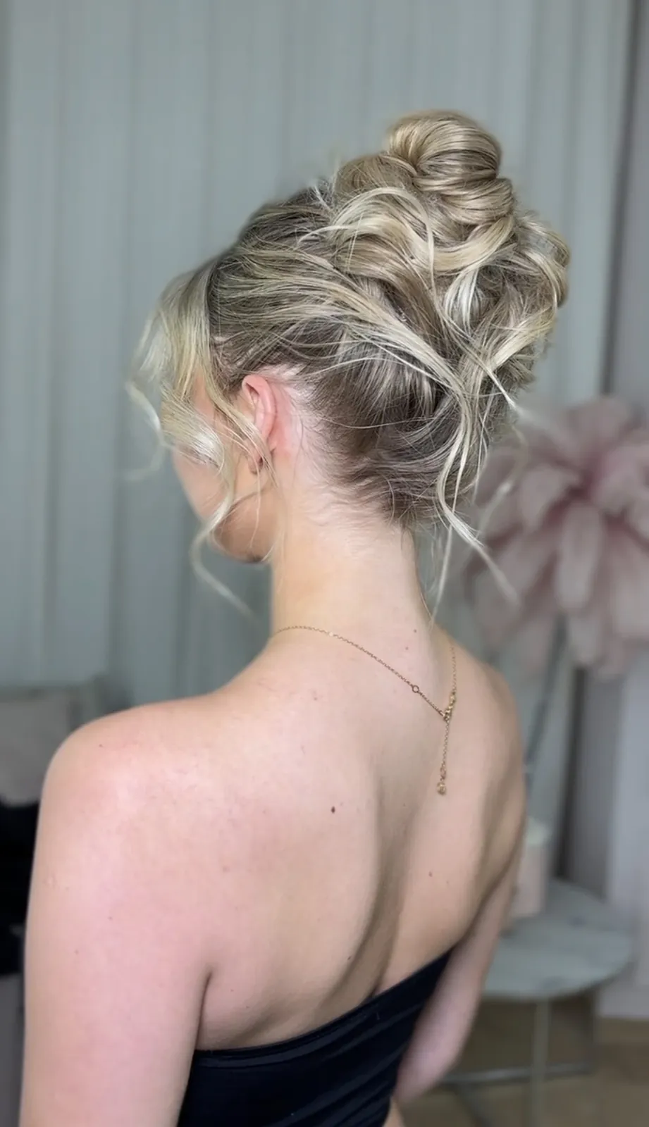 Fryzura ślubna - french twist, stylizacja Anna Popek