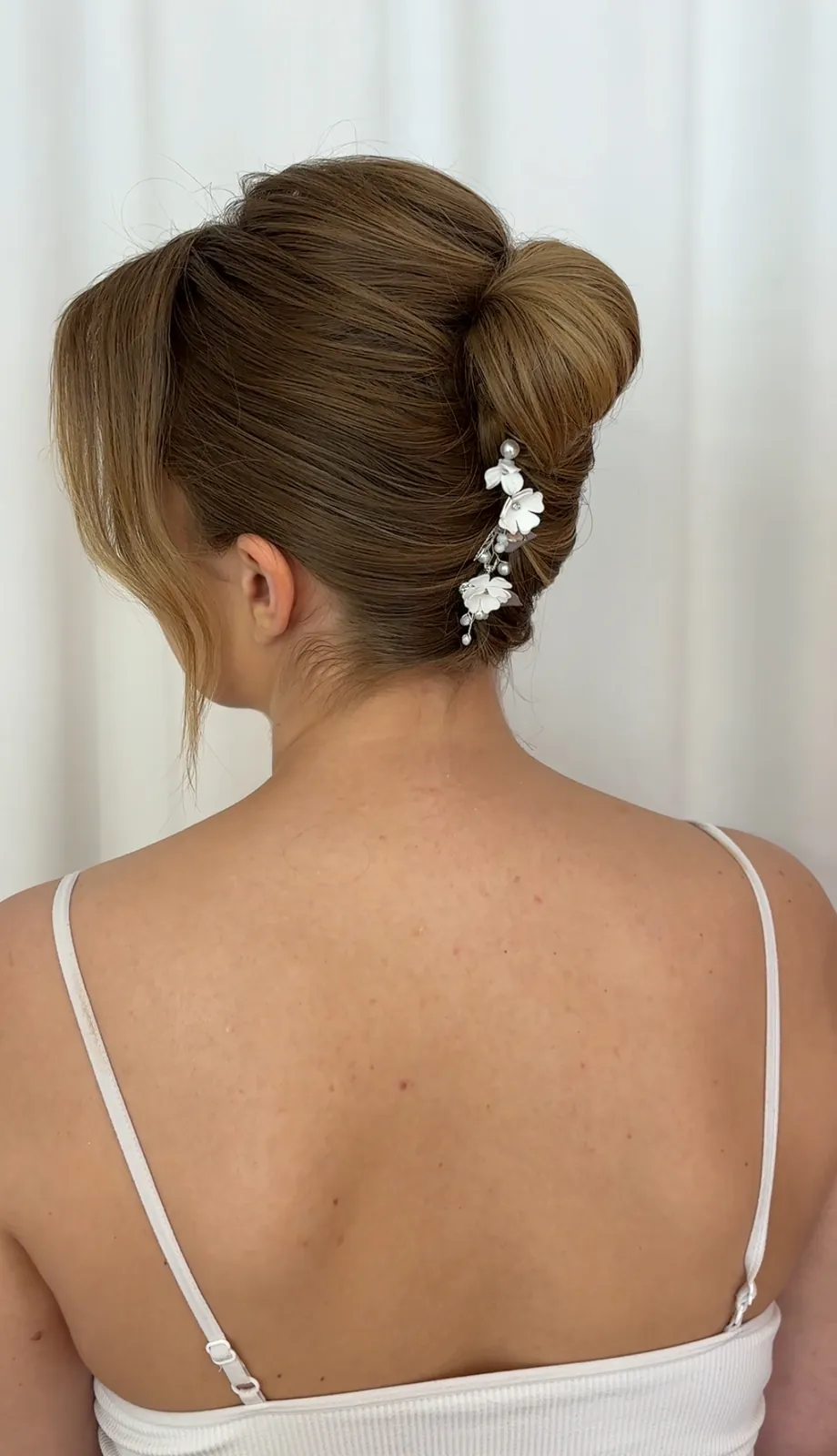 Fryzura ślubna - french twist, stylizacja Anna Popek