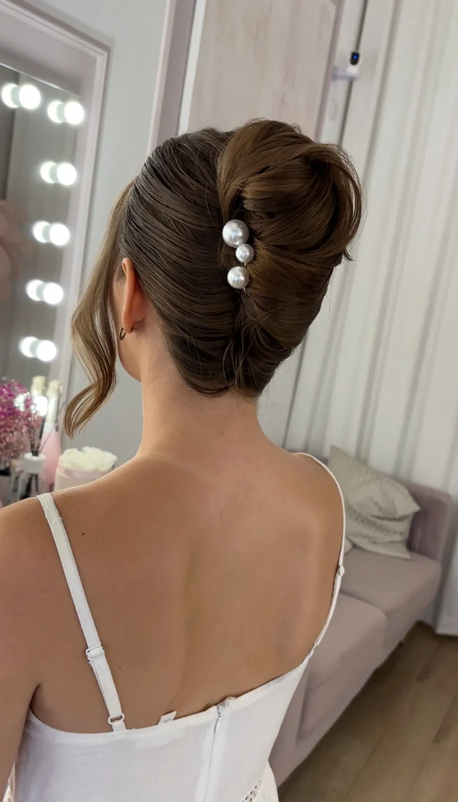 Fryzura ślubna - french twist, stylizacja Anna Popek
