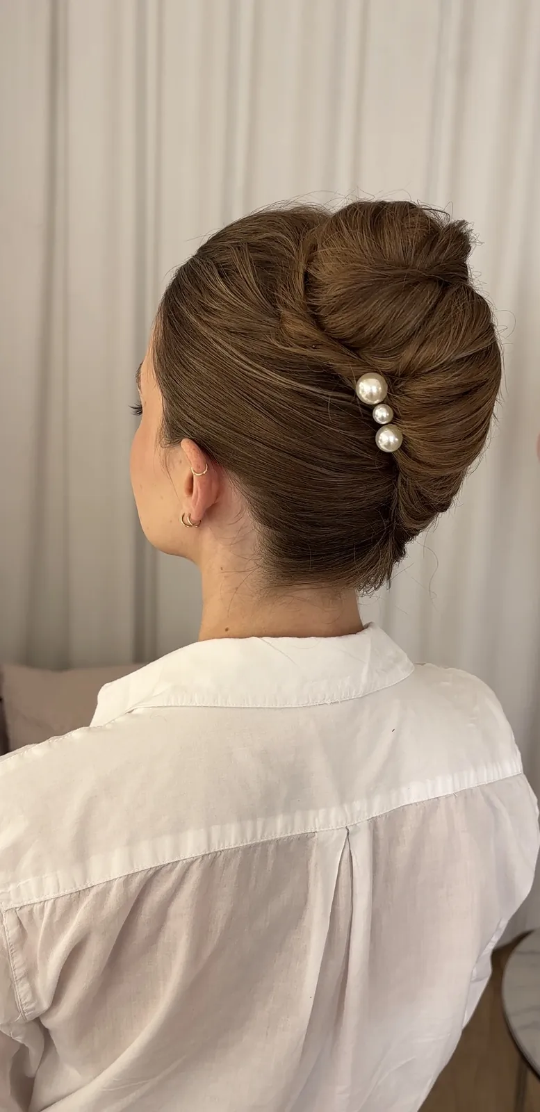 Fryzura ślubna - french twist, stylizacja Anna Popek