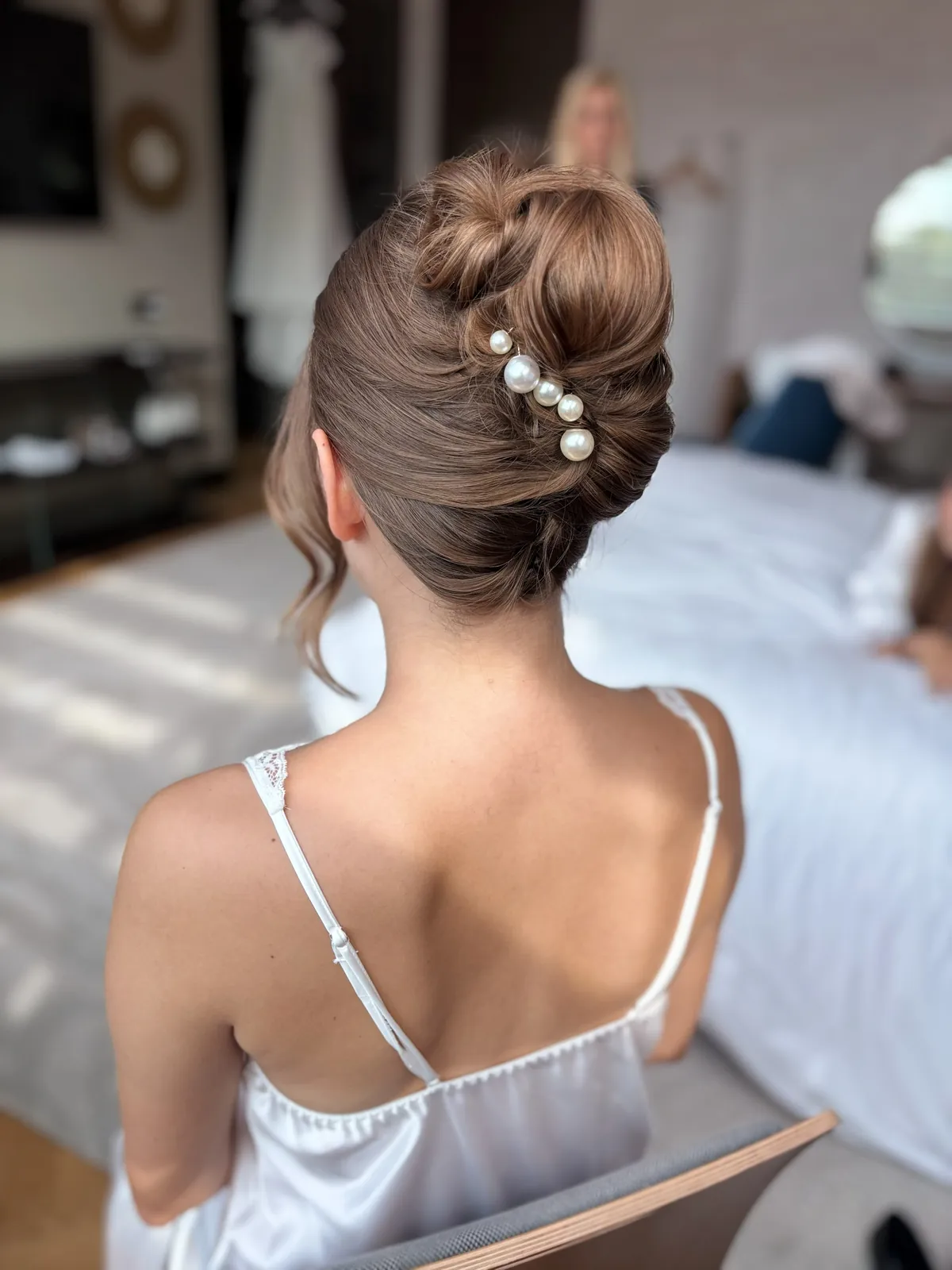 Fryzura ślubna - french twist, stylizacja Anna Popek