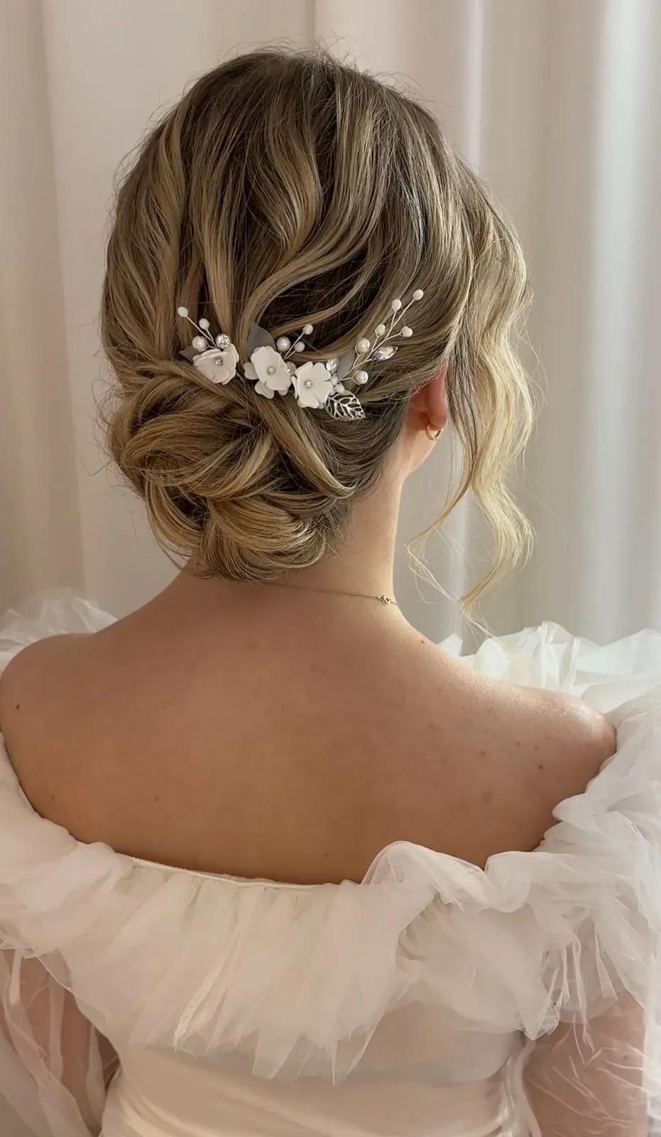 Fryzura ślubna - upięcia boho, stylizacja Anna Popek
